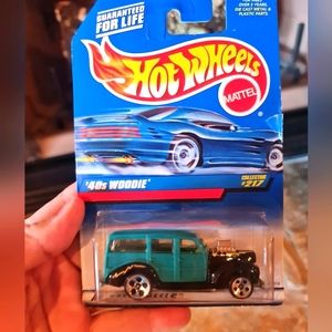 Hot Wheels '40's Woodie Green New on Card Vintage Collectible 1997